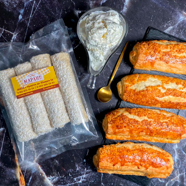 Фото Трубочка с кремом "Пломбир" и кокосовой стружкой